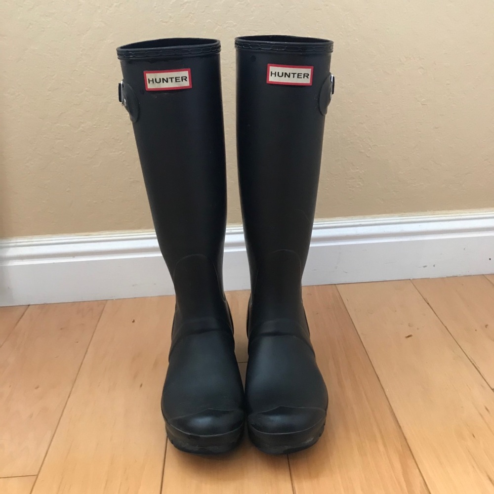 Tall matte black Hunter boots